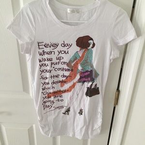 White long t-shirt with rouching on side